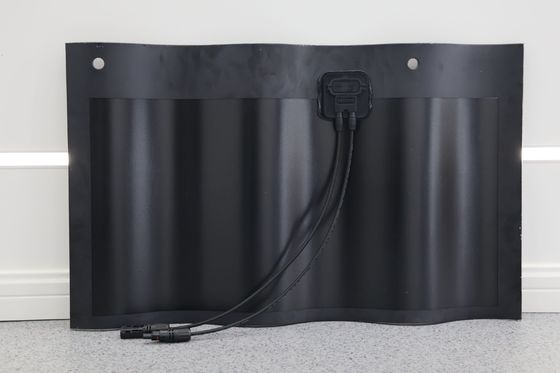 50W 구부러진 BIPV 태양 전지 패널 지붕 타일 단회로 전압 8.62A CE TUV 인증