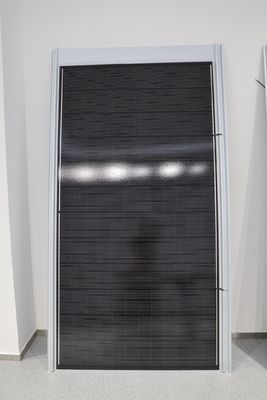 520W 스틸 BIPV 태양 전지 모듈 건설용 지붕 타일 25A 최대 퓨즈 전류